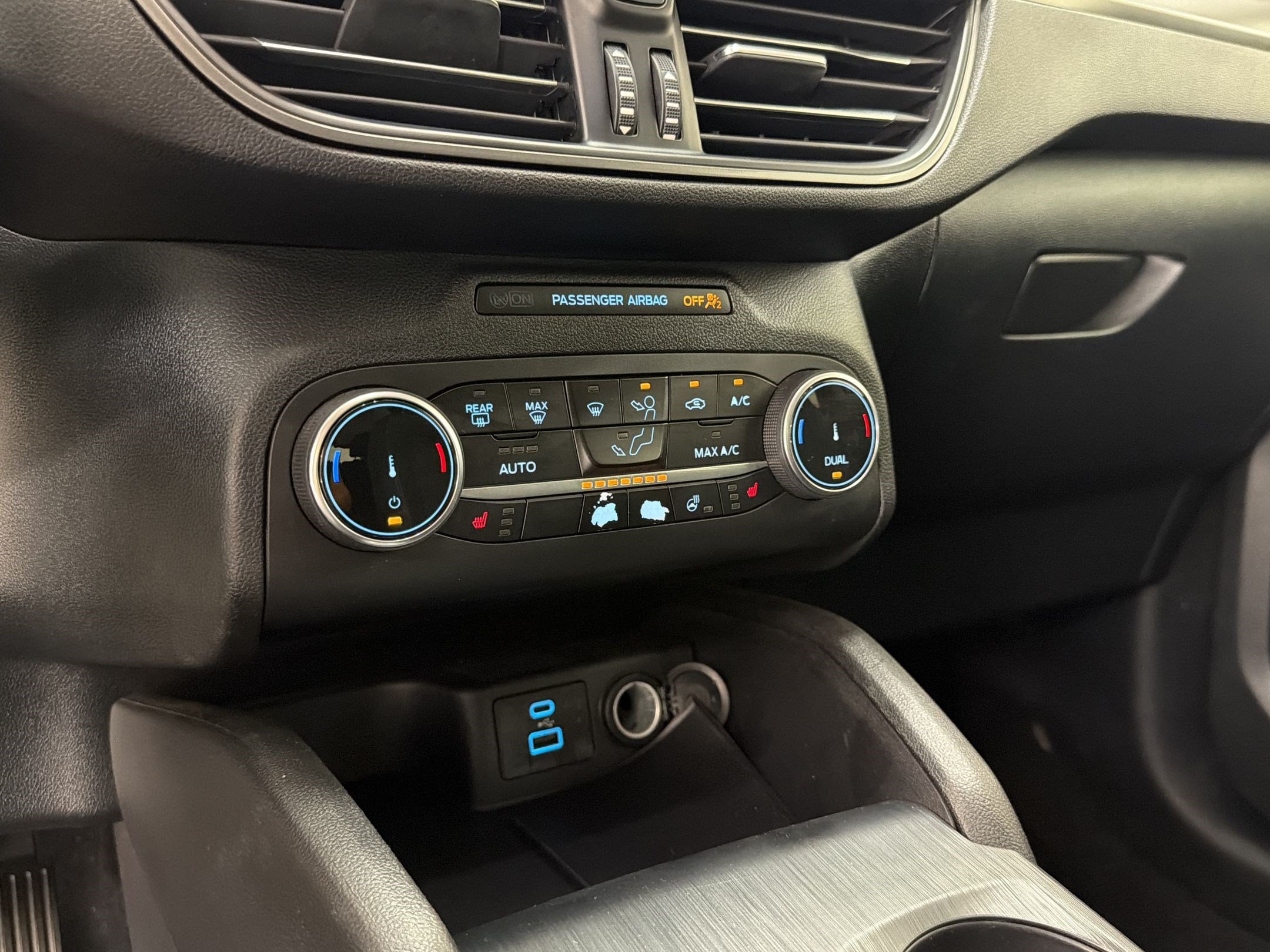 Certified 2023 Ford Escape Active AWD/4WD image 21