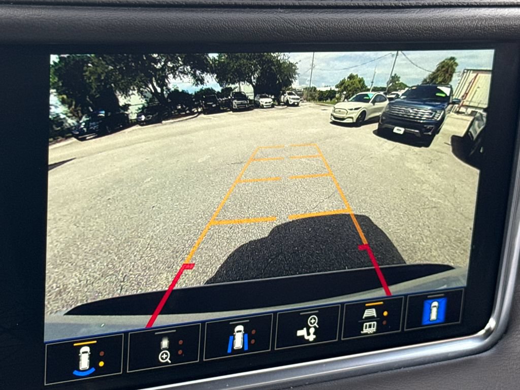 Used 2022 GMC Yukon Denali RWD image 20