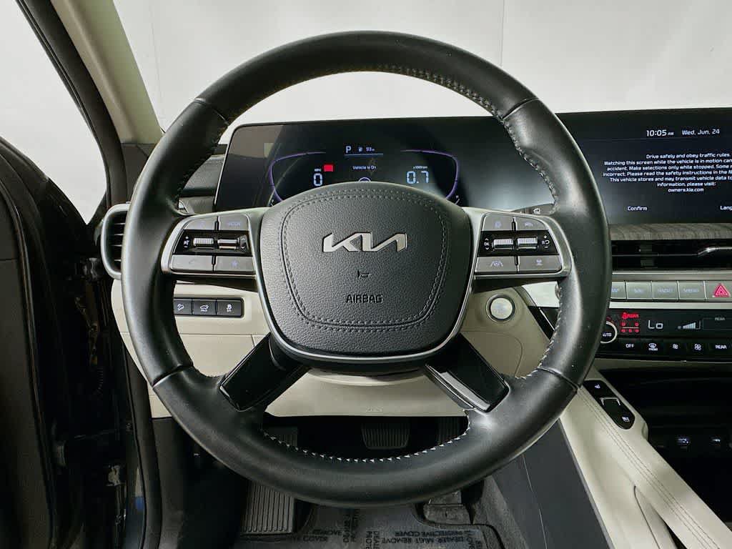 Used 2024 Kia Telluride EX w/ EX Captain's Chair Package FWD image 14