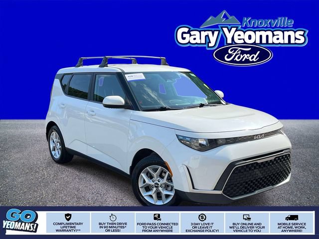 Used 2023 Kia Soul S FWD image 1