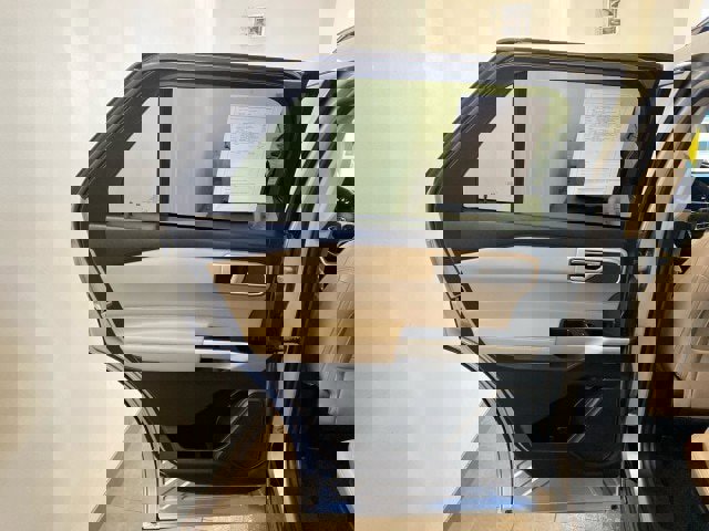 Certified 2022 Ford Explorer XLT w/ Equipment Group 202A image 10