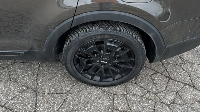 Used 2022 Kia Telluride EX w/ EX Premium Package image 29