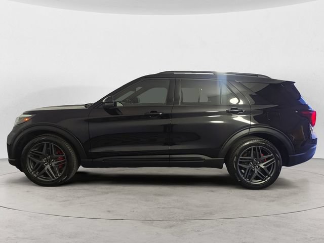 Certified 2025 Ford Explorer ST AWD/4WD image 2