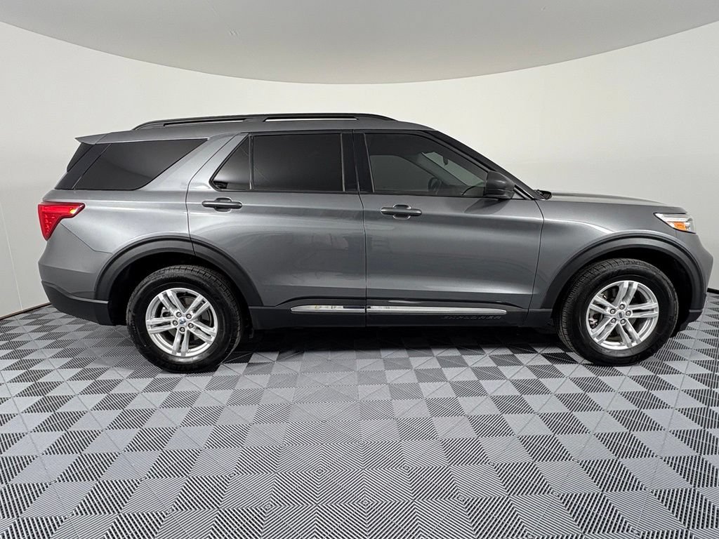 Certified 2022 Ford Explorer XLT AWD/4WD image 7