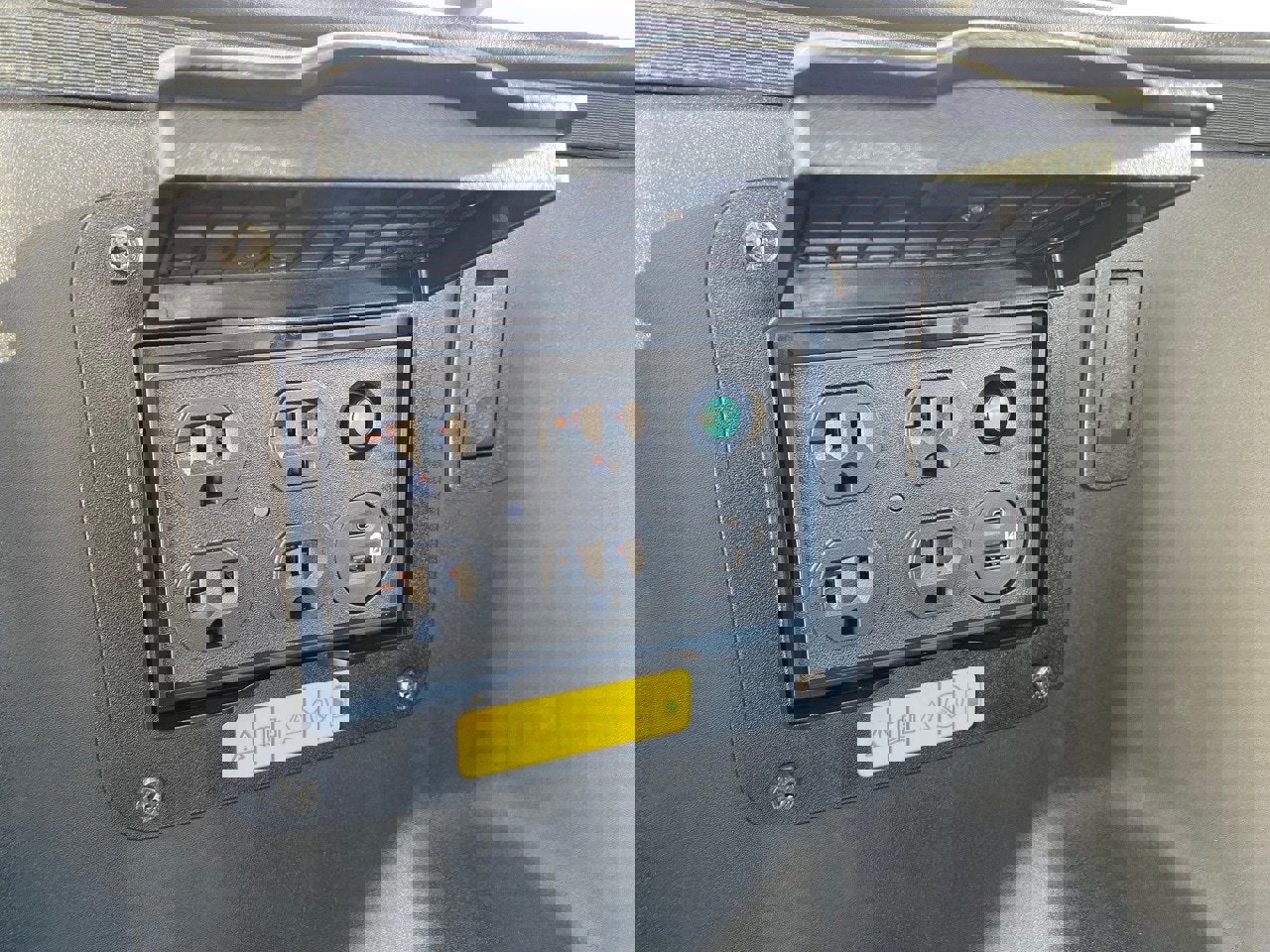 Certified 2025 Ford F150 Lightning Lariat image 41