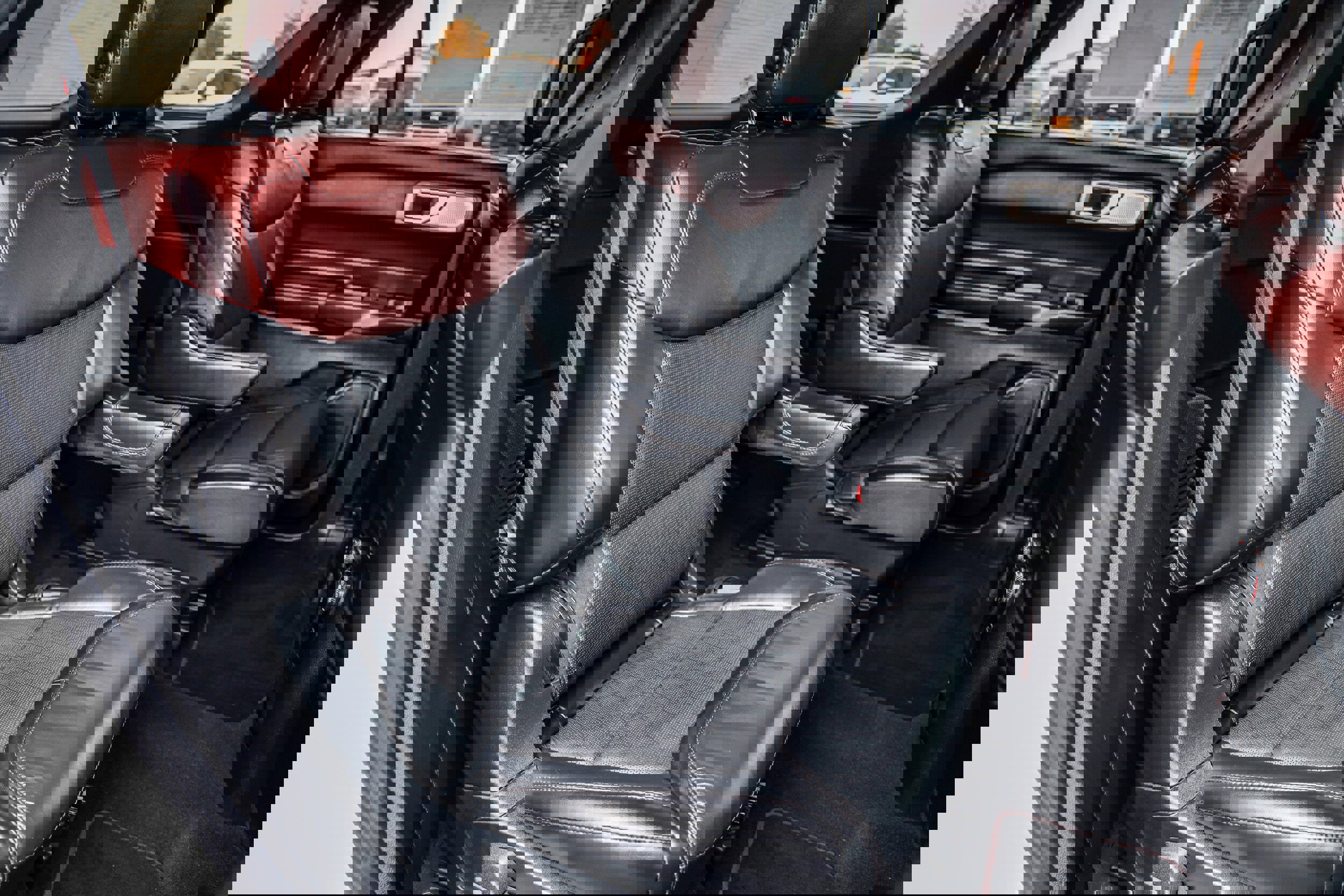 Certified 2020 Ford Explorer Platinum w/ Premium Technology Package image 8