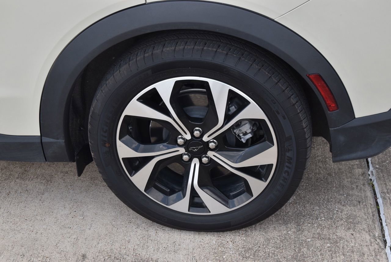 Certified 2025 Ford Mustang Mach-E Select RWD image 10