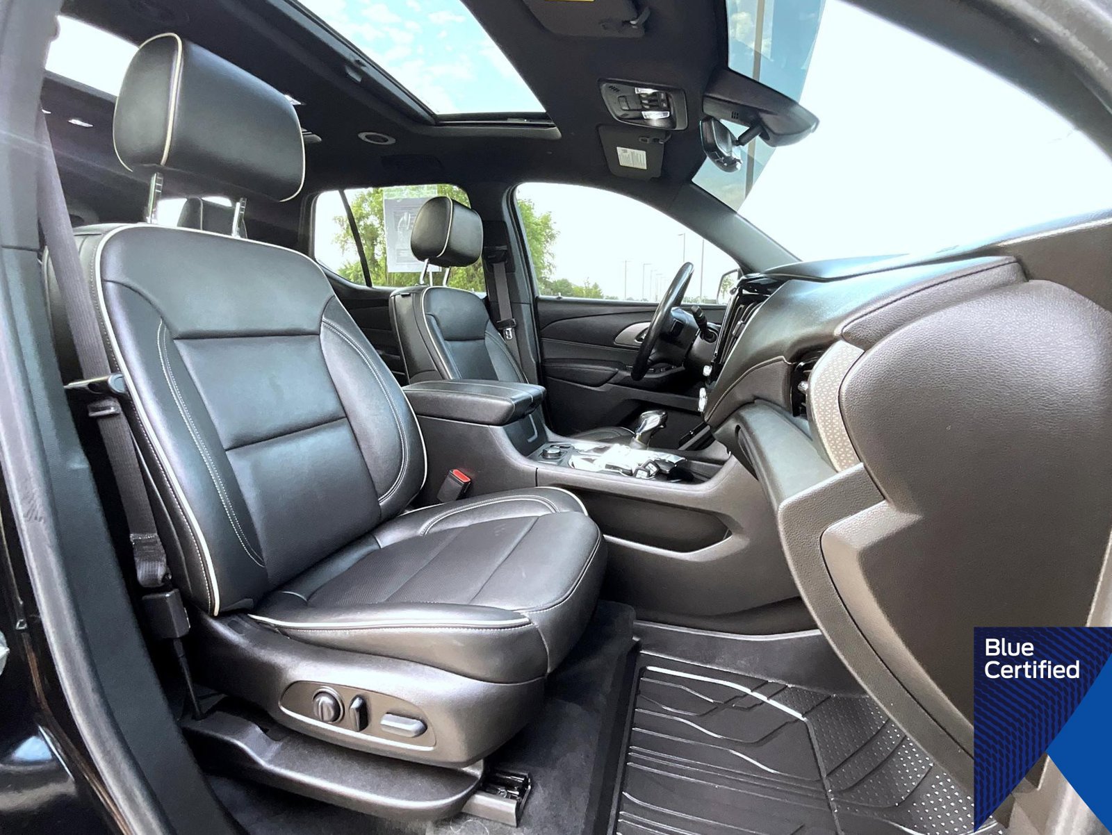 Used 2022 Chevrolet Traverse Premier w/ Redline Edition AWD/4WD image 16