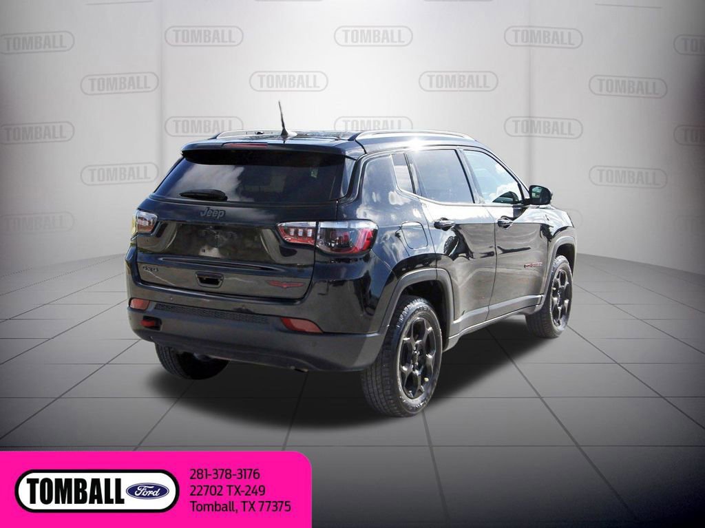 Used 2023 Jeep Compass Trailhawk image 5