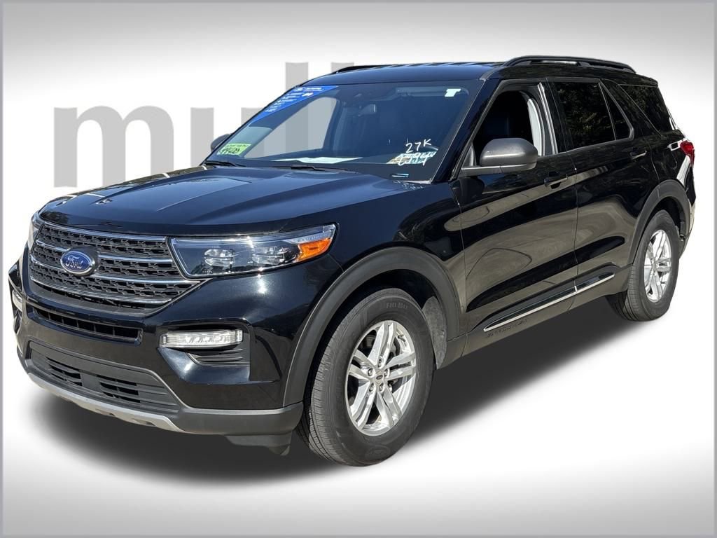 Certified 2023 Ford Explorer XLT w/ Equipment Group 202A image 12
