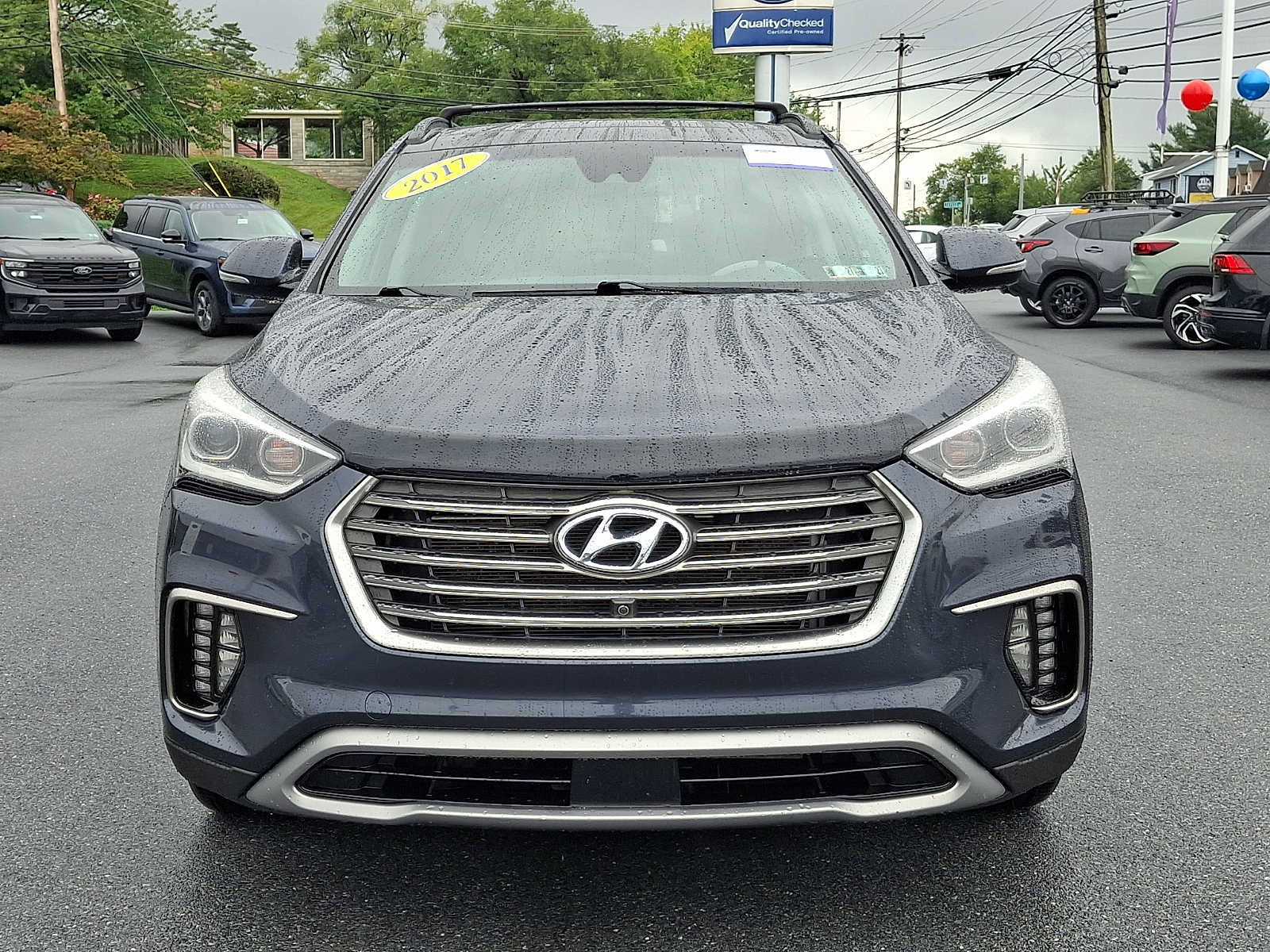 Used 2017 Hyundai Santa Fe Limited AWD/4WD image 2