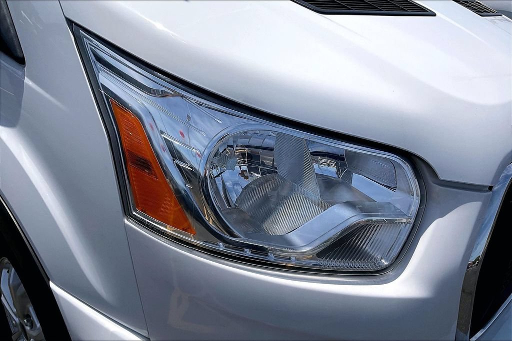 Certified 2021 Ford Transit 350 XLT RWD image 28