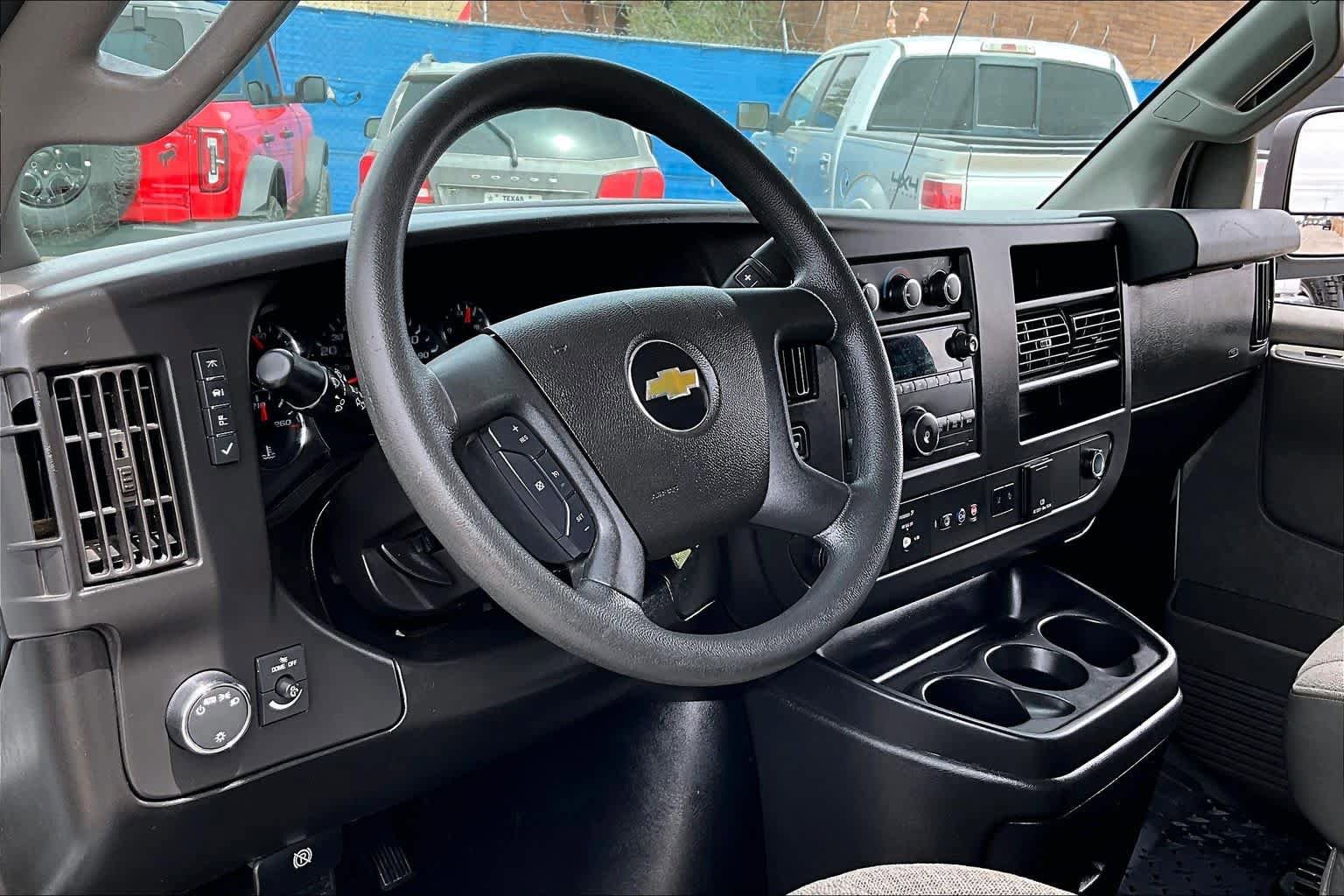 Used 2021 Chevrolet Express 3500 LT w/ LT Preferred Equipment Group RWD image 16