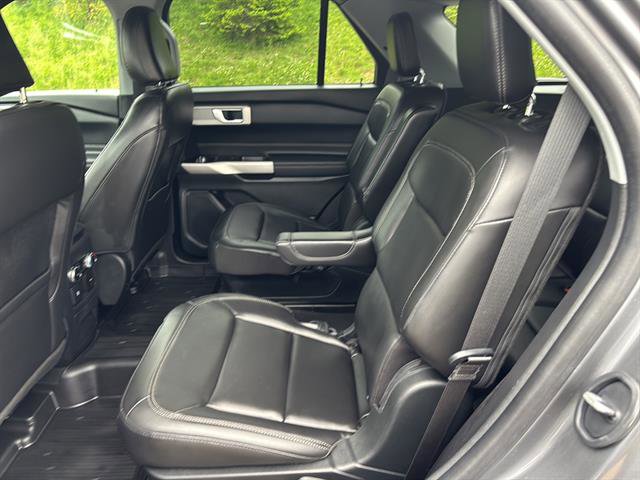 Certified 2022 Ford Explorer XLT w/ Equipment Group 202A AWD/4WD image 16