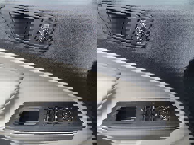 Certified 2018 Ford EcoSport S image 12