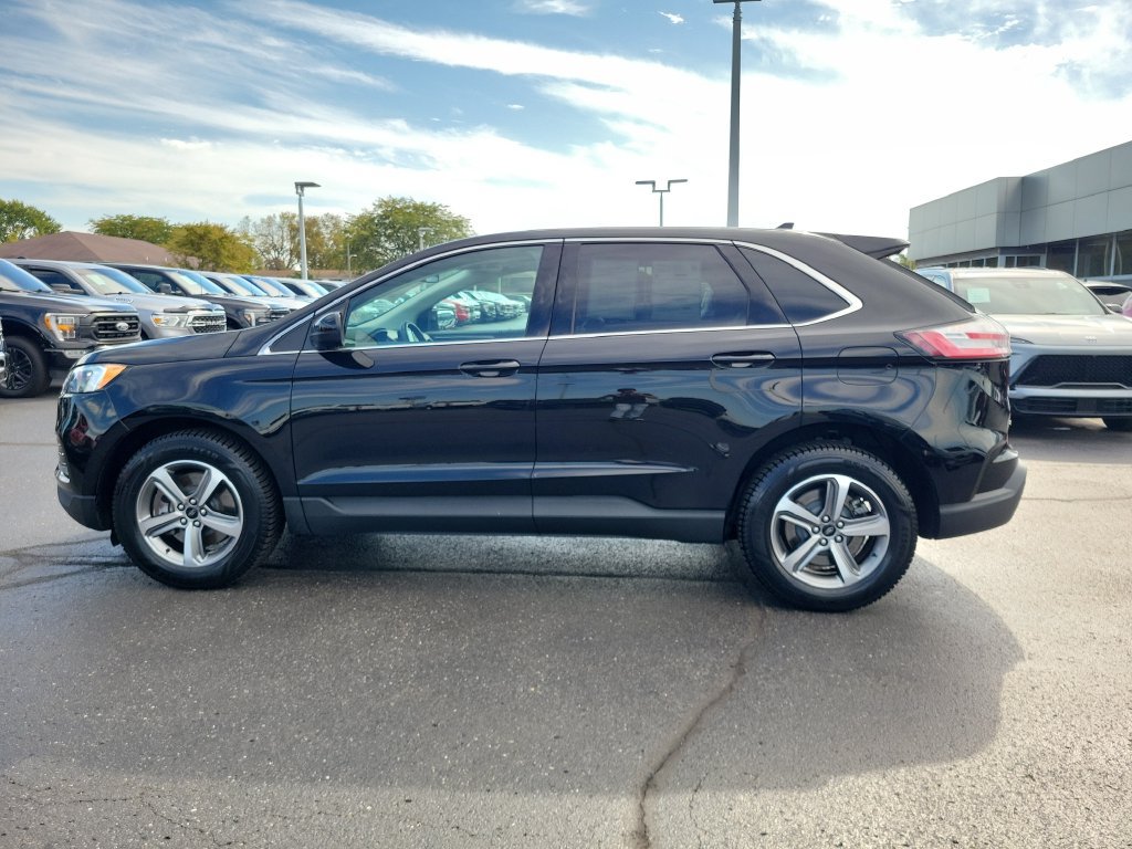 Certified 2024 Ford Edge SEL w/ Convenience Package AWD/4WD image 7