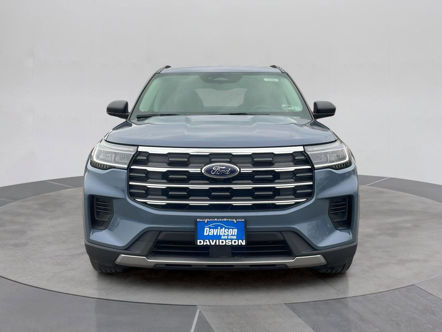 Certified 2025 Ford Explorer Active AWD/4WD image 9