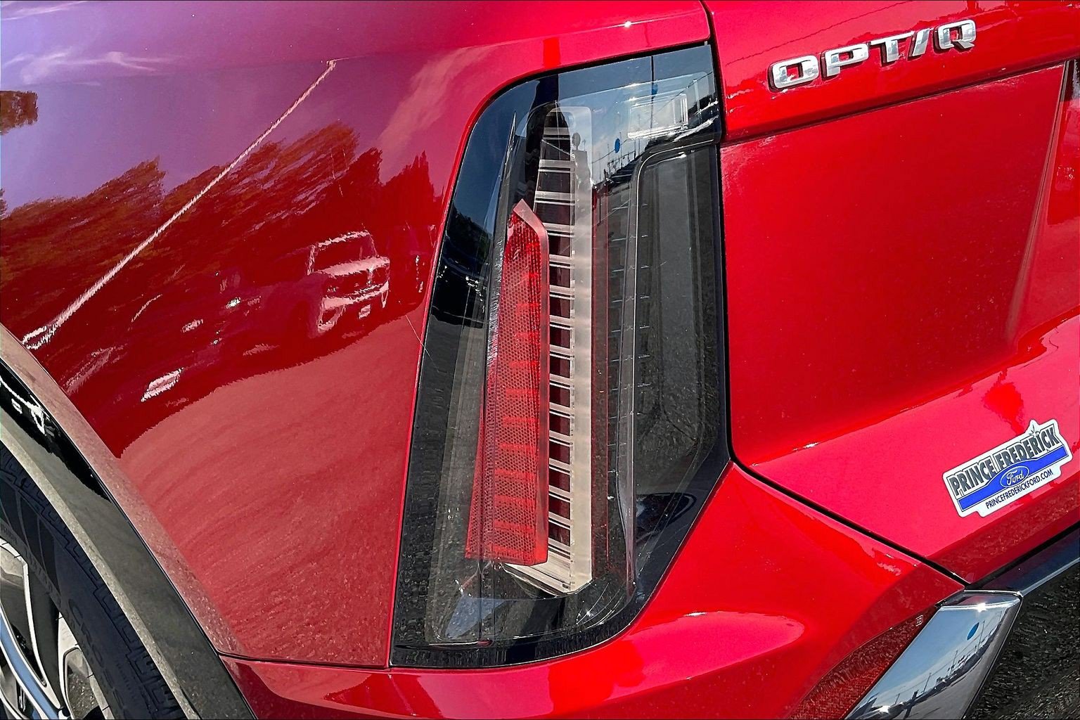 Used 2025 Cadillac Optiq Sport 2 w/ LPO, Floor Liner Package AWD/4WD image 28