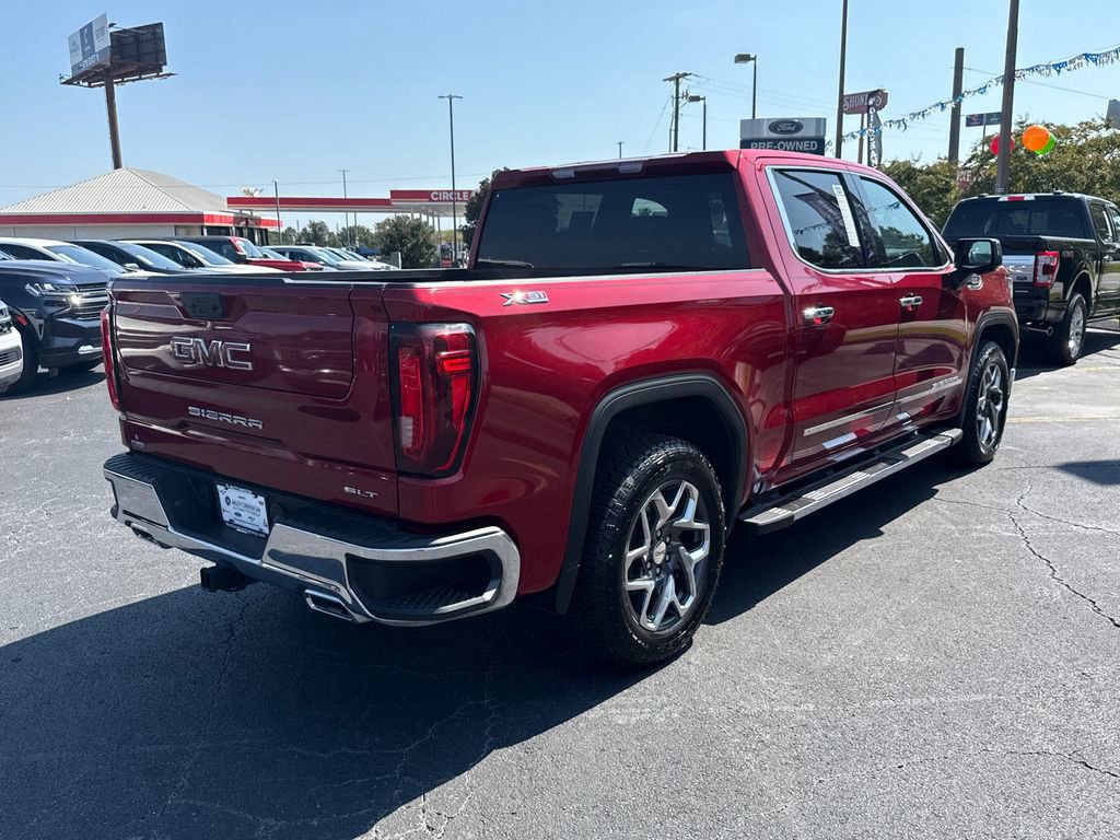 Used 2023 GMC Sierra 1500 SLT w/ SLT Premium Package AWD/4WD image 3