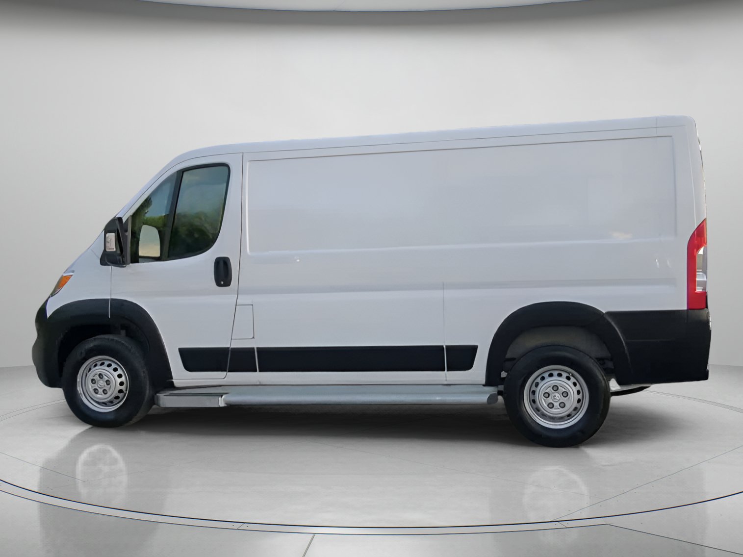 Used 2025 RAM ProMaster 2500 w/ U-Haul Equipment Group FWD image 17