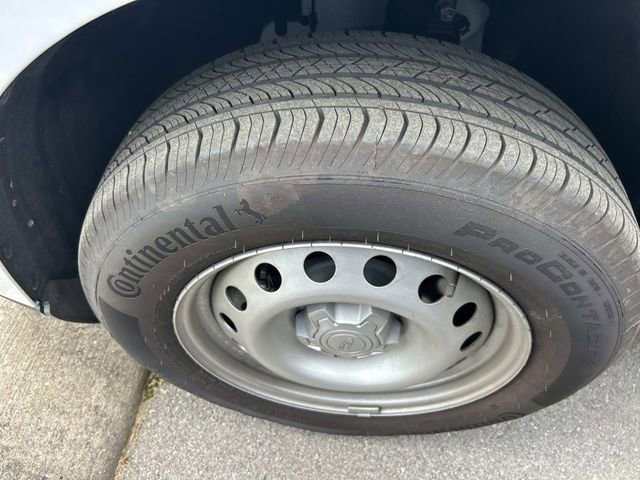 Certified 2025 Ford Maverick XL w/ Equipment Group 102A image 10