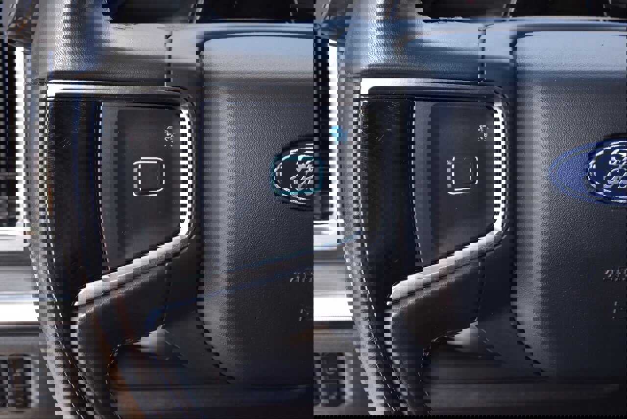 Certified 2025 Ford Expedition Platinum image 25