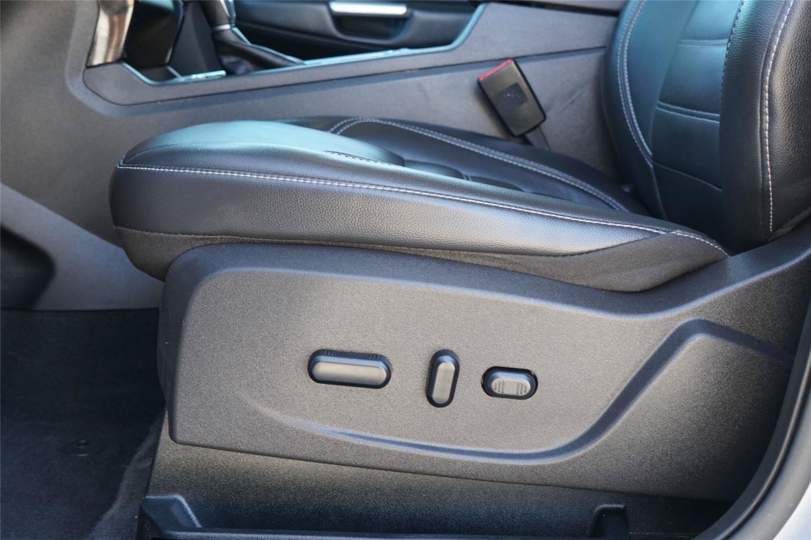 Certified 2019 Ford Escape Titanium FWD image 20