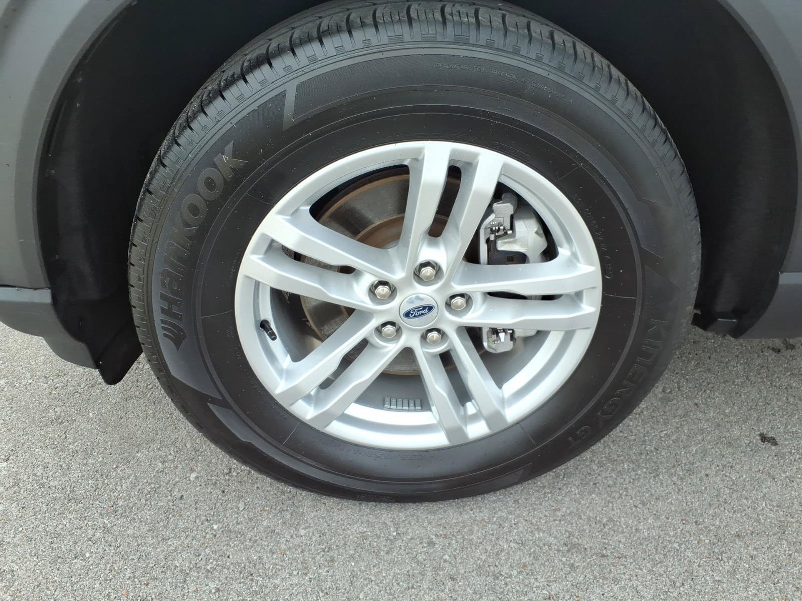Certified 2023 Ford Explorer XLT AWD/4WD image 9