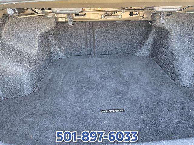 Used 2024 Nissan Altima 2.5 SV FWD image 16