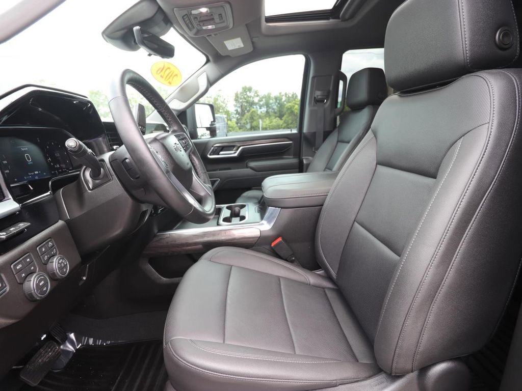 Used 2026 Chevrolet Silverado 3500 LTZ w/ Trail Boss Package AWD/4WD image 2
