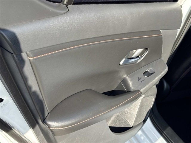 Used 2022 Nissan Sentra SR w/ SR Premium Package image 21