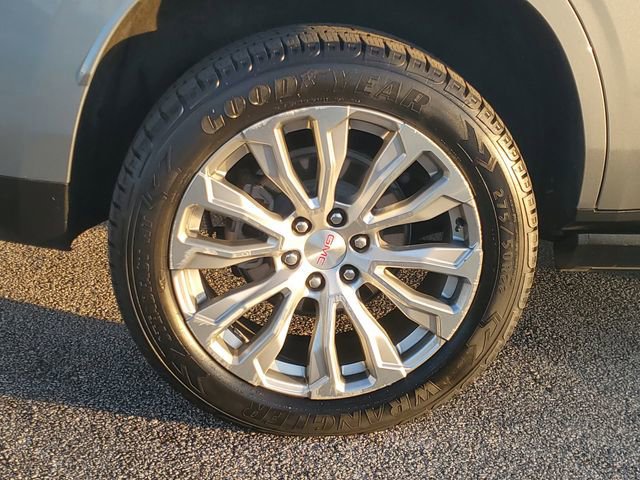 Used 2023 GMC Yukon Denali image 6