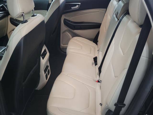 Certified 2018 Ford Edge Titanium w/ Technology Package AWD/4WD image 9