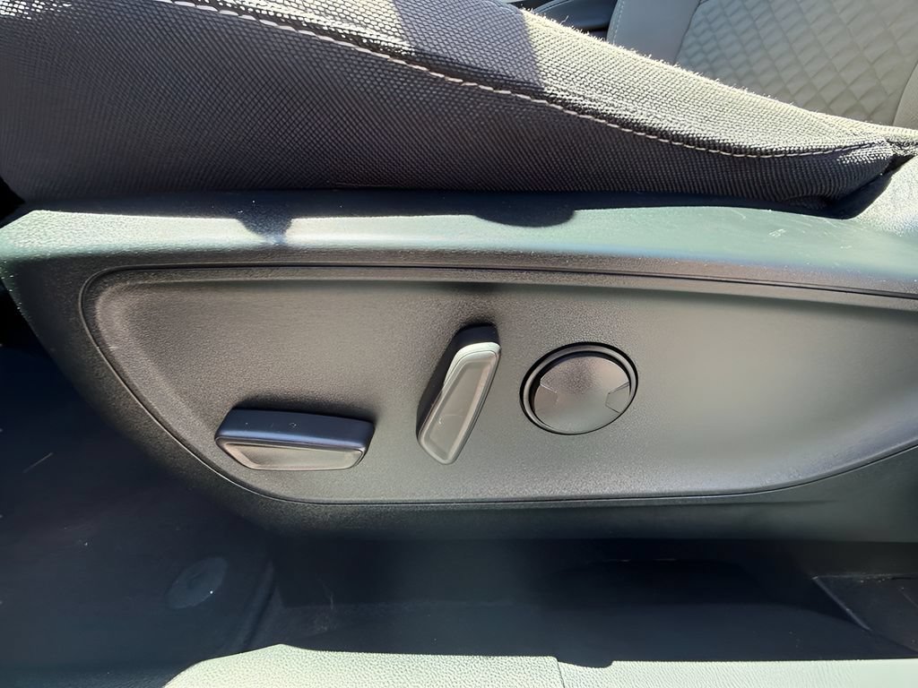 Certified 2022 Ford Escape SE FWD image 12