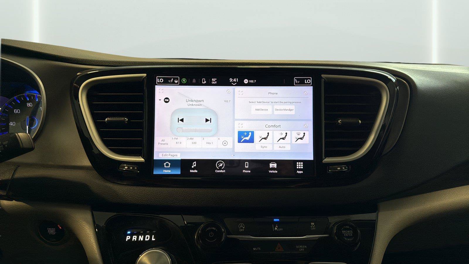 Used 2022 Chrysler Pacifica Touring-L FWD image 18