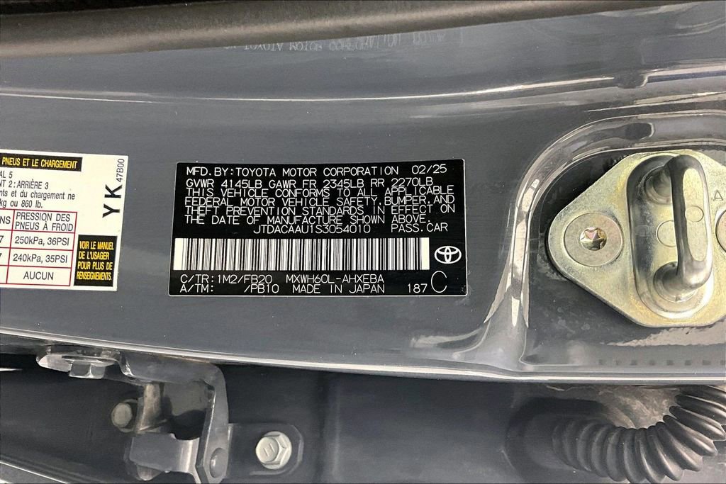 Used 2025 Toyota Prius LE FWD image 35