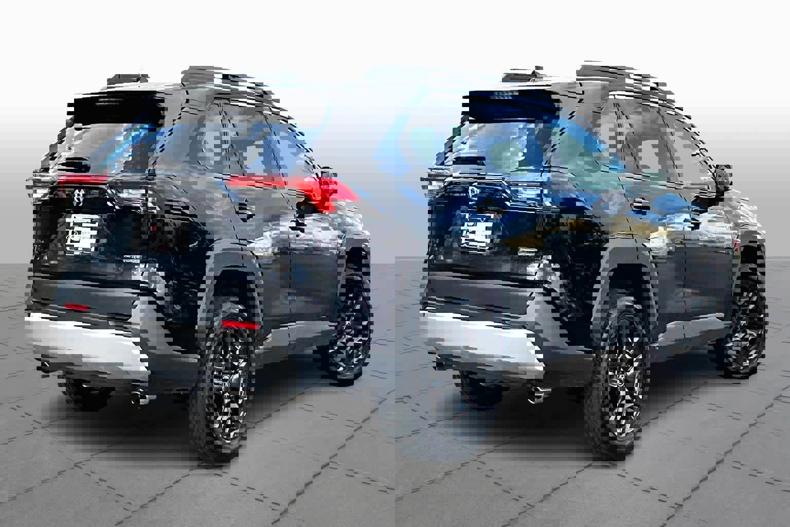 Used 2024 Toyota RAV4 Adventure image 4