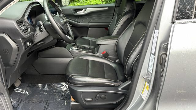 Certified 2024 Ford Escape Platinum AWD/4WD image 11