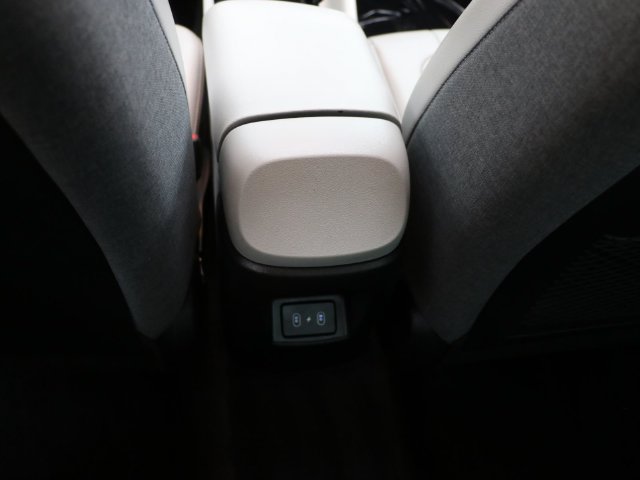 Used 2024 Hyundai Elantra Limited FWD image 17