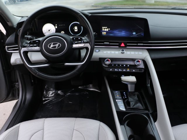 Used 2024 Hyundai Elantra Limited FWD image 18