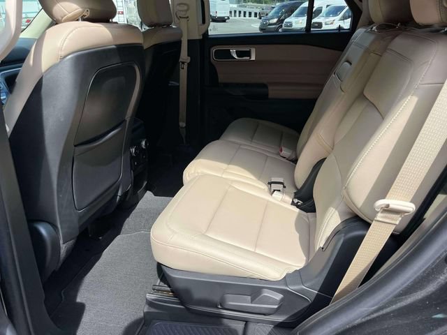Certified 2020 Ford Explorer XLT w/ Equipment Group 202A AWD/4WD image 18