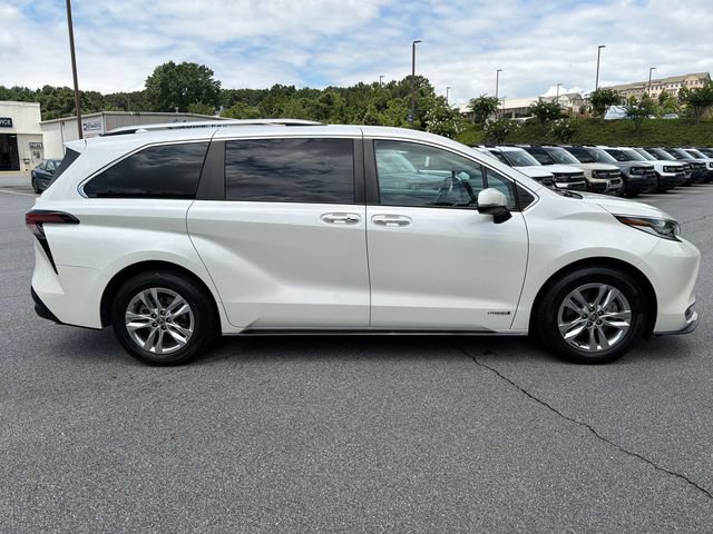 Used 2021 Toyota Sienna Limited FWD image 9