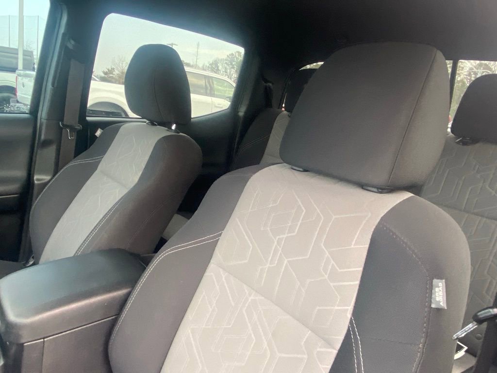 Used 2022 Toyota Tacoma TRD Off-Road w/ Technology Package image 20