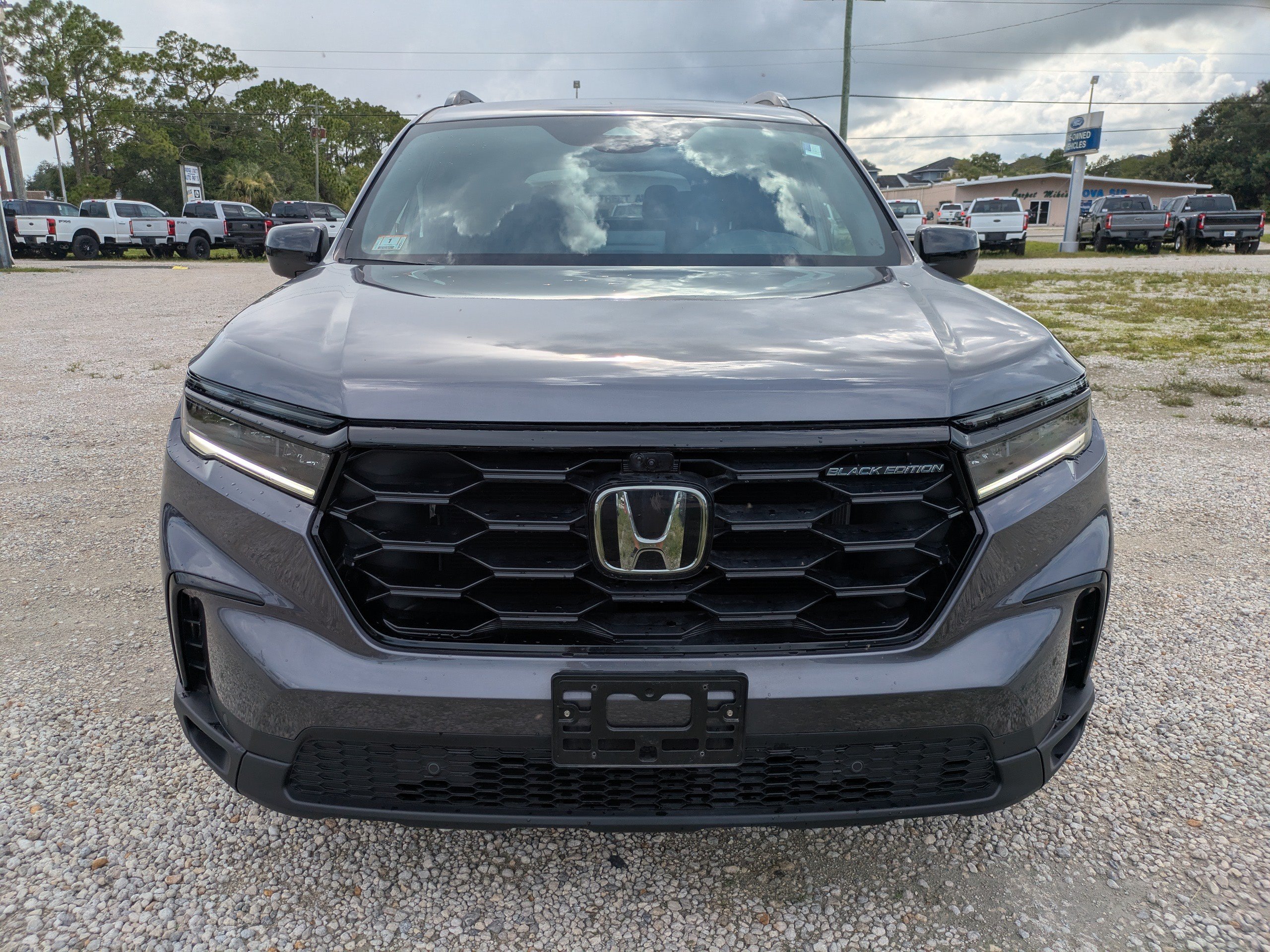 Used 2025 Honda Pilot Black Edition image 9
