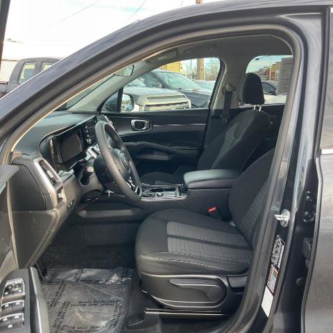 Used 2021 Kia Sorento LX image 13