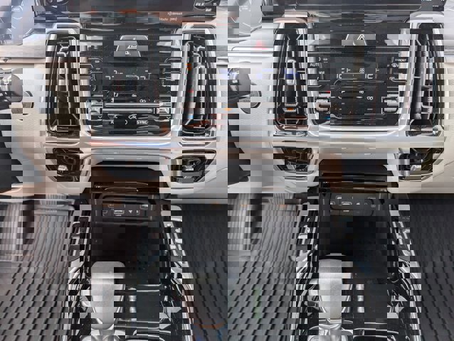 Used 2023 Kia Sorento SX image 14