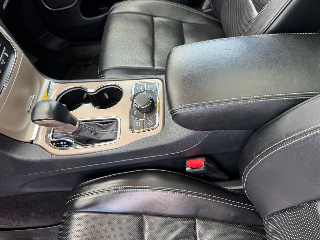 Used 2017 Jeep Grand Cherokee Overland w/ Jeep Active Safety Group AWD/4WD image 15