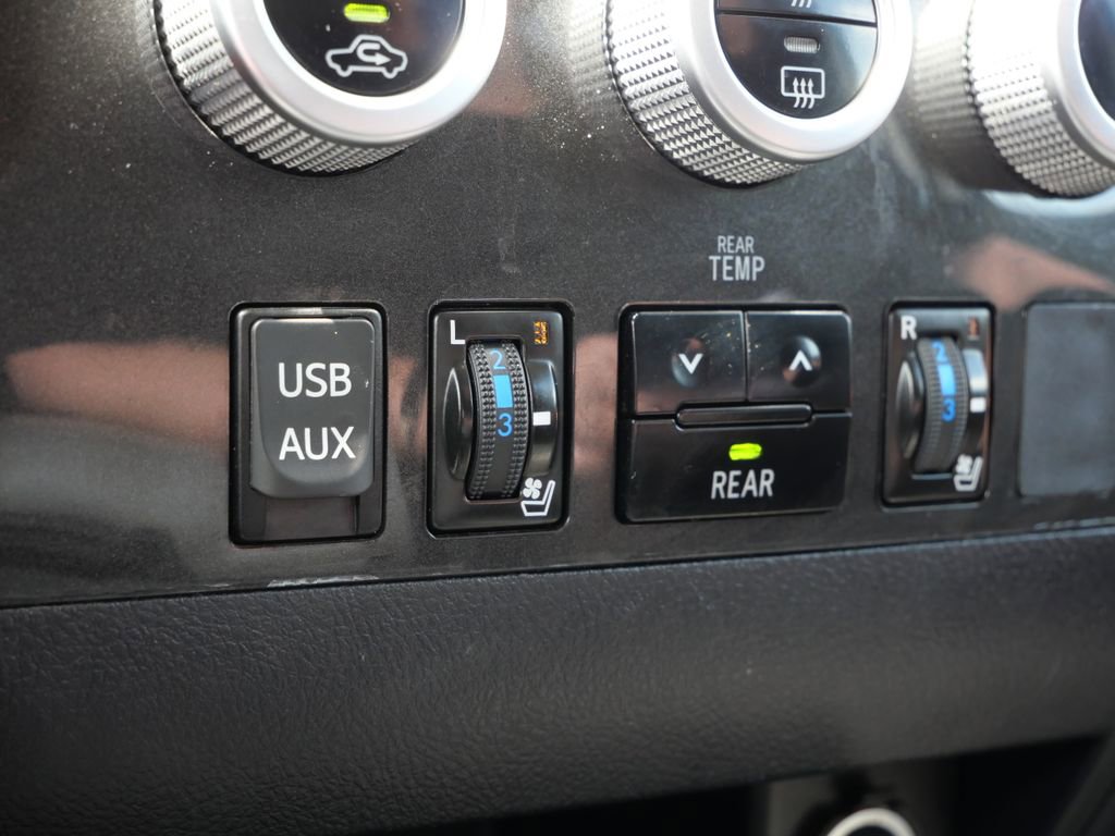 Used 2018 Toyota Sequoia Platinum w/ Carpet Mat Package image 25