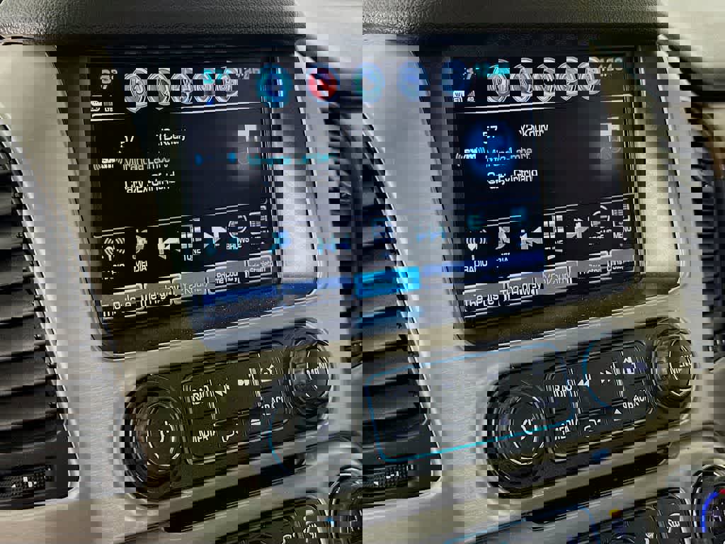 Used 2019 GMC Yukon Denali w/ Open Road Package image 20