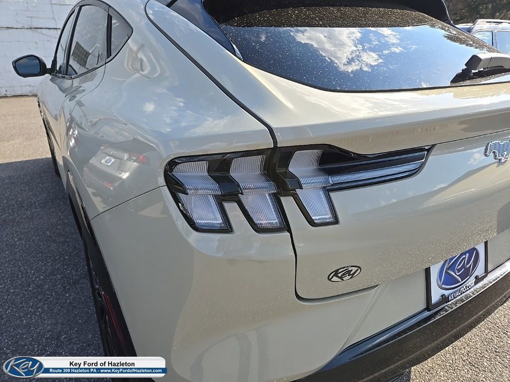 Certified 2025 Ford Mustang Mach-E Premium w/ Sport Appearance Package AWD/4WD image 17